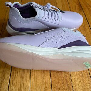 Brand New Purple/Lavender Clove Shoes (size 9)